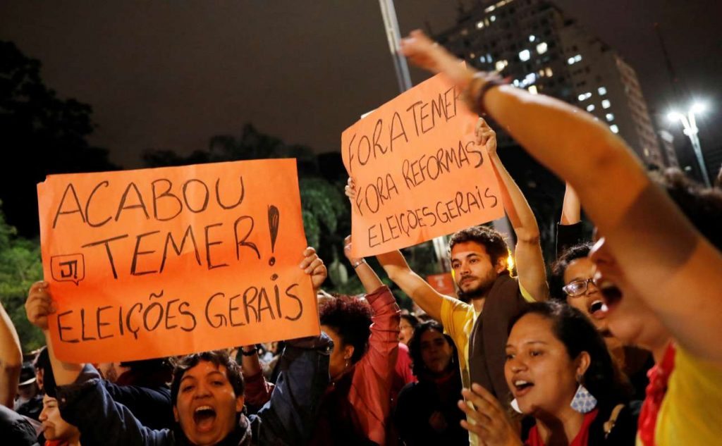 2017-05-18T015642Z_1935540691_RC16360A4350_RTRMADP_3_BRAZIL-CORRUPTION