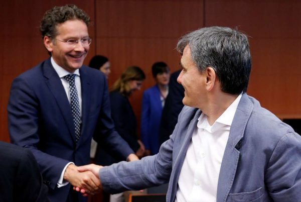 2017-05-22T135948Z_835618629_RC199B426DF0_RTRMADP_3_EUROZONE-GREECE-DEBT