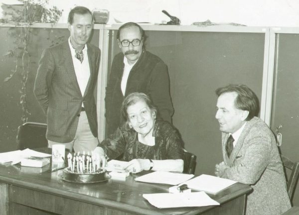 995900_533592640040494_1848166218_n