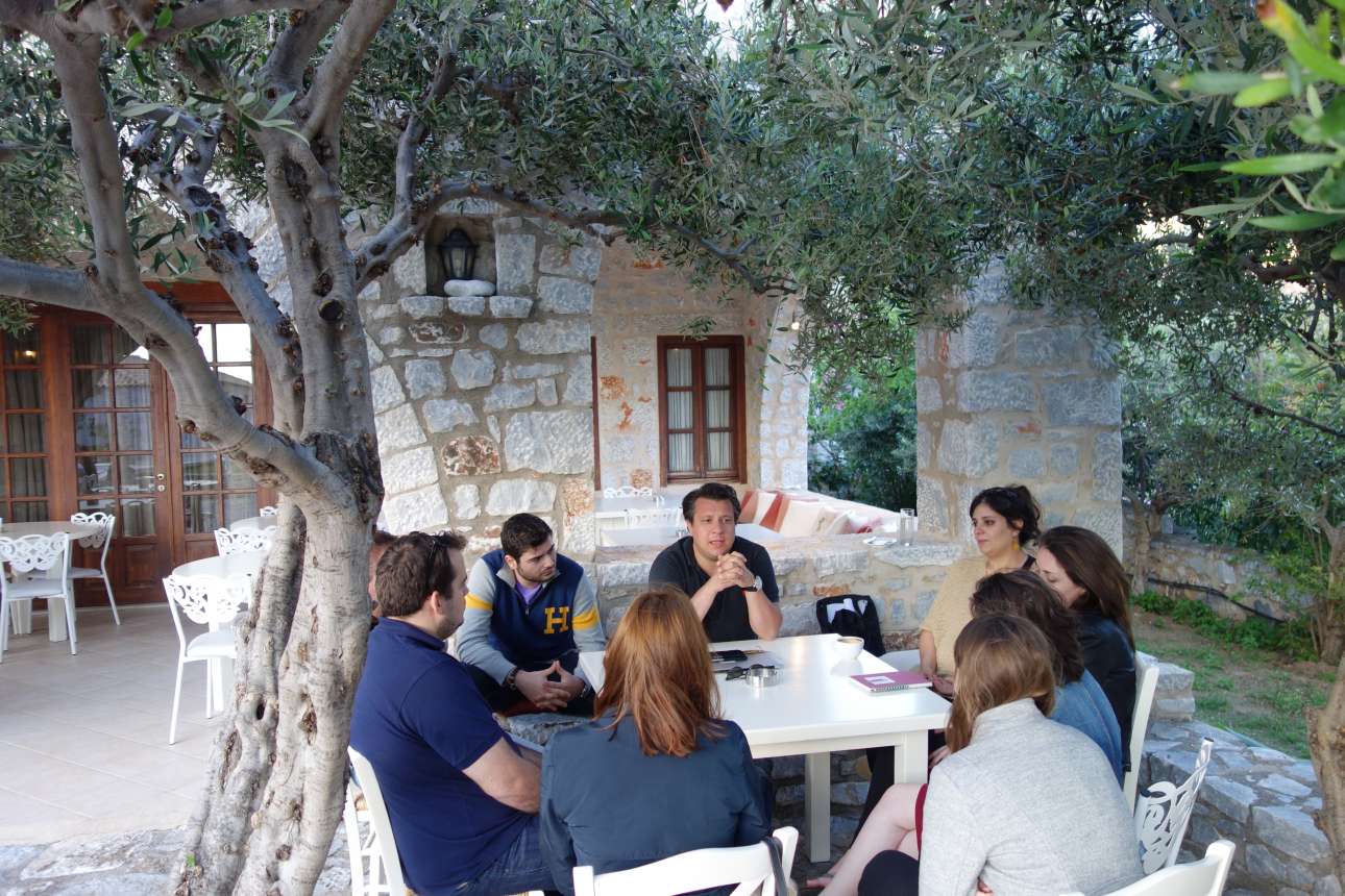 SummerSchool_STUDENTS MEET WITH THE PROFESSORS