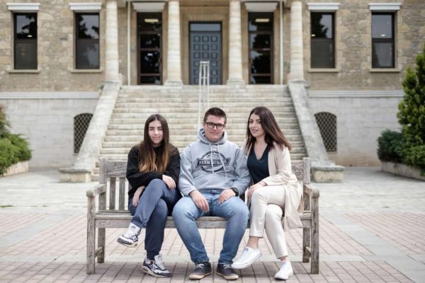 Οι μαθητές της Σχολής είναι ενθουσιασμένοι με τη ζωή τους εκεί