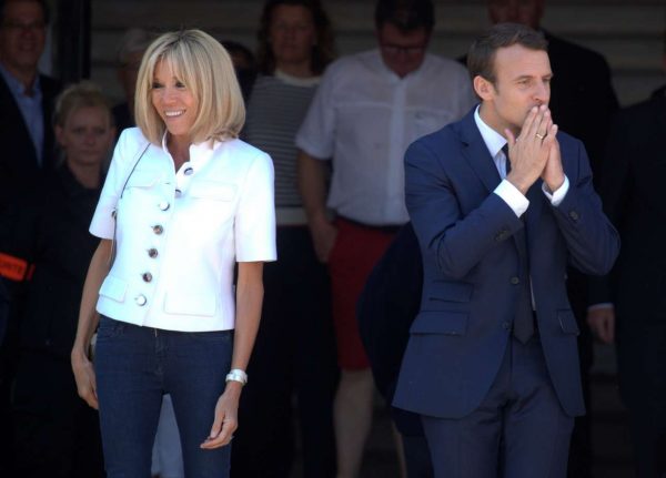 2017-06-11T100425Z_646524791_RC1CE2C0AC40_RTRMADP_3_FRANCE-ELECTION