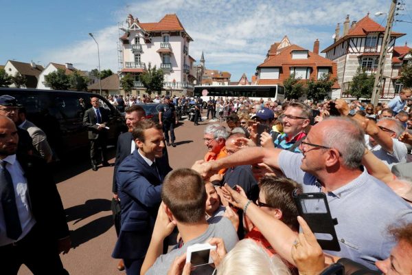 2017-06-11T102643Z_510298683_RC1DEA3D7E80_RTRMADP_3_FRANCE-ELECTION
