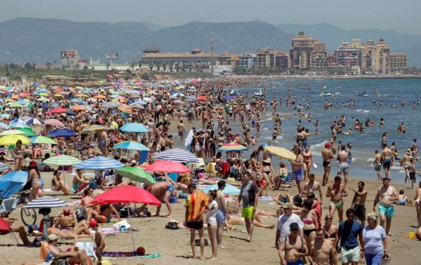 2017-06-11T133925Z_758825340_RC1B8ED6F5E0_RTRMADP_3_SPAIN-WEATHER