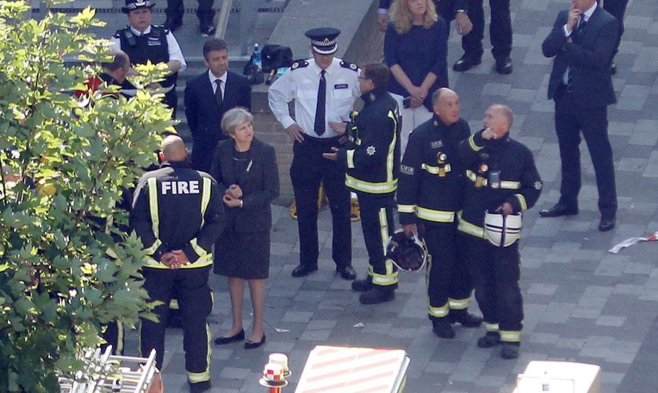 2017-06-15T090520Z_647412719_RC1B42697400_RTRMADP_3_BRITAIN-FIRE