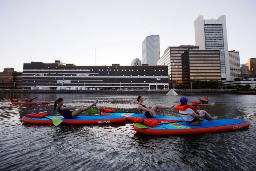 2017-06-22T025933Z_823284075_RC1BEC3ACD90_RTRMADP_3_YOGA-DAY-USA-BOSTON