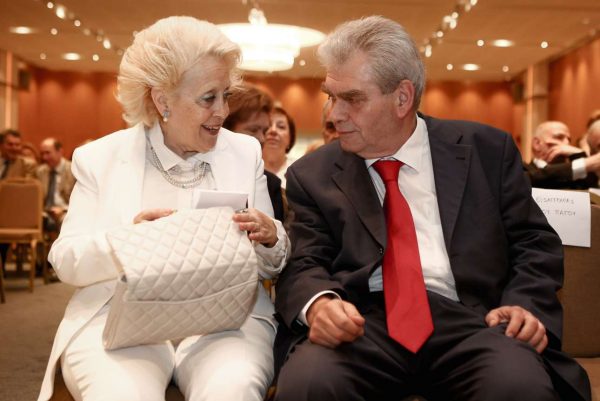 Η κυρία Θάνου με τον αναπληρωτή υπουργό Δικαιοσύνης Δημήτρη Παπαγγελόπουλο, κατά την εκδήλωση στο Hilton. Η σχέση τους είναι, φυσικά, αρίστη