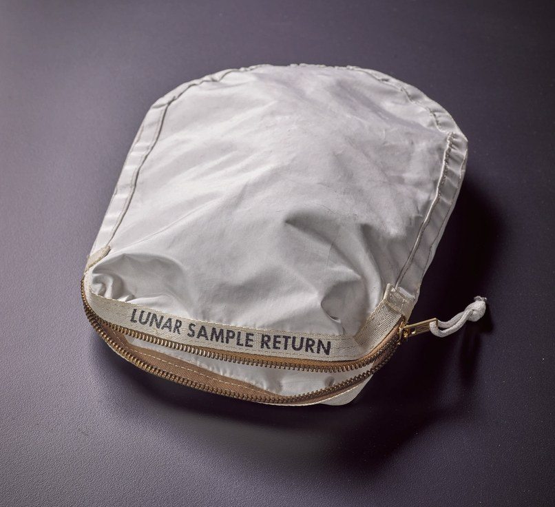 9759%20Lunar%20Bag%20(cropped)