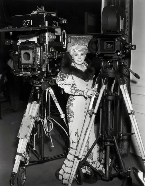 MV5BNzJhNjY4YjYtNDg5OS00NTY2LThmZTUtZDdlMGI1OWQzMGZkXkEyXkFqcGdeQXVyMDI2NDg0NQ@@._V1_SY1000_CR0,0,778,1000_AL_