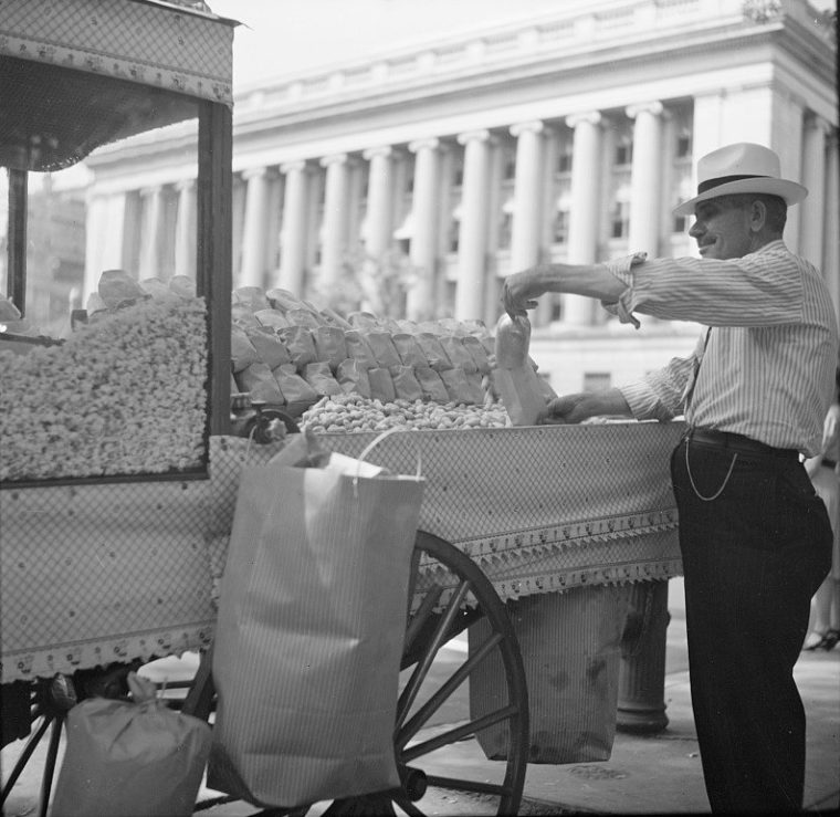peanut_vendor_1940-760x739