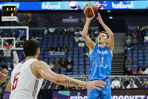 2017-09-02T132225Z_1007931320_RC1BE2BA34B0_RTRMADP_3_BASKETBALL-EUROBASKET-ICE-POL