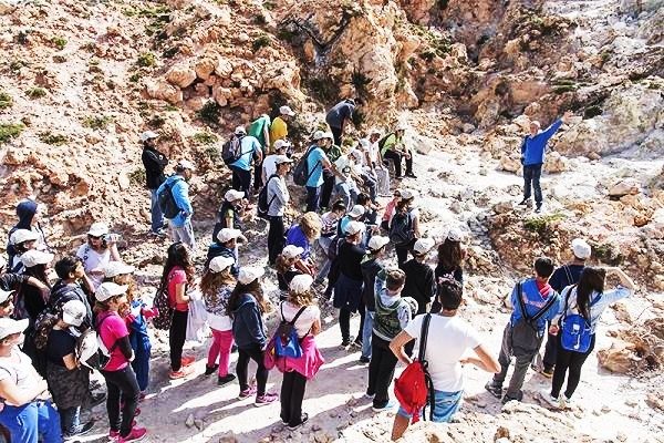 Περιπατητικά μονοπάτια Miloterranean, στη Μήλο