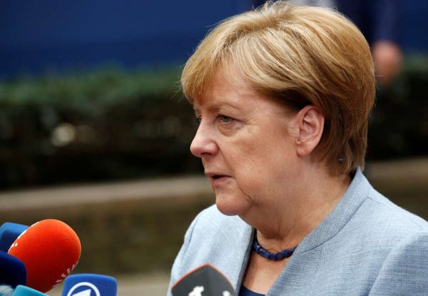 2017-10-19T141355Z_278530759_RC1581111E30_RTRMADP_3_EU-SUMMIT