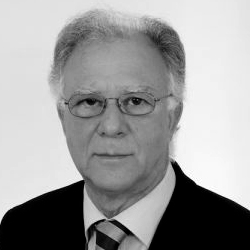 Μανώλης Χλουβεράκης