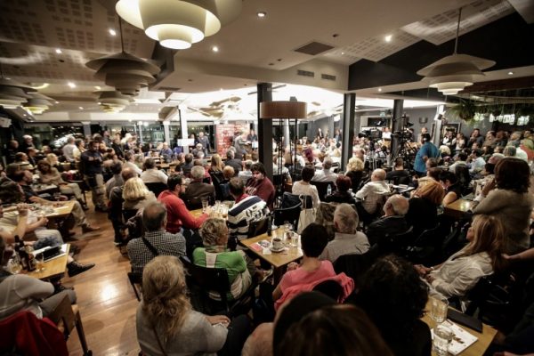 Αν ο Θεοδωράκης έκανε δημοσκόπηση στο Public...