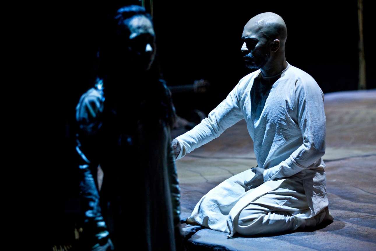 Until the Lions-Tchehov-Moskau-FB