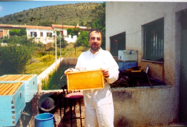 Ç ÁóöÜëåéá Áèçíþí Ýäùóå óÞìåñá ôçí öùôïãñáößá ôïõ Ä. Êïõöïíôßíá.