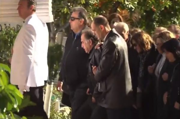 ÅÃÊÁÉÍÉÁ ÔÇÓ ÅÊÈÅÓÇÓ "ÁÄÑÉÁÍÏÓ ÊÁÉ ÁÈÇÍÁ. ÓÕÍÏÌÉËÙÍÔÁÓ ÌÅ ÅÍÁÍ ÉÄÅÁÔÏ ÊÏÓÌÏ" ÓÔÏ ÁÑ×ÁÉÏËÏÃÉÊÏ ÌÏÕÓÅÉÏ ÁÐÏ ÔÏÍ ÐÑÏÅÄÑÏ ÔÇÓ ÄÇÌÏÊÑÁÔÉÁÓ ÐÑÏÊÏÐÇ ÐÁÕËÏÐÏÕËÏ