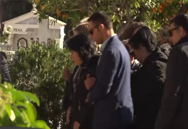 ÅÃÊÁÉÍÉÁ ÔÇÓ ÅÊÈÅÓÇÓ "ÁÄÑÉÁÍÏÓ ÊÁÉ ÁÈÇÍÁ. ÓÕÍÏÌÉËÙÍÔÁÓ ÌÅ ÅÍÁÍ ÉÄÅÁÔÏ ÊÏÓÌÏ" ÓÔÏ ÁÑ×ÁÉÏËÏÃÉÊÏ ÌÏÕÓÅÉÏ ÁÐÏ ÔÏÍ ÐÑÏÅÄÑÏ ÔÇÓ ÄÇÌÏÊÑÁÔÉÁÓ ÐÑÏÊÏÐÇ ÐÁÕËÏÐÏÕËÏ