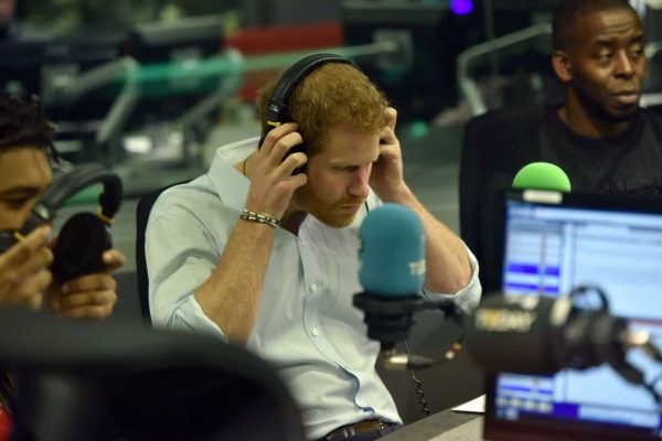 2017-12-27T105319Z_1920385849_RC1FD4029D20_RTRMADP_3_BRITAIN-OBAMA