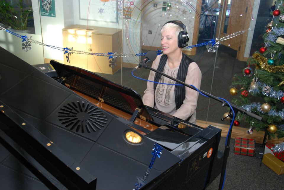 388810_10150454593459589_1564567877_n (1)