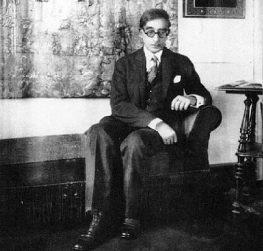 O Κ.Π. Καβάφης (wikipedia commons)