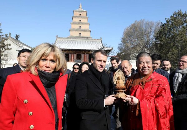 2018-01-08T072057Z_2003731044_RC1927833FB0_RTRMADP_3_CHINA-FRANCE