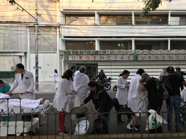 2018-02-17T000025Z_876729669_RC1B09EEBCB0_RTRMADP_3_MEXICO-QUAKE