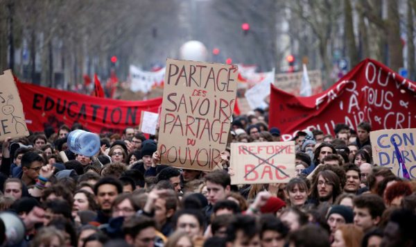 2018-03-22T142922Z_713319866_RC14D5E88030_RTRMADP_3_FRANCE-REFORM-PROTESTS