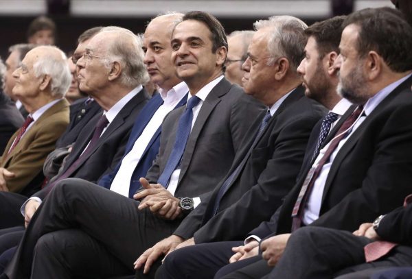 Ο Κυριάκος Μητσοτάκης πήγε από τις ΗΠΑ στο συνέδριο. Δεν φάνηκε να έχει jet lag