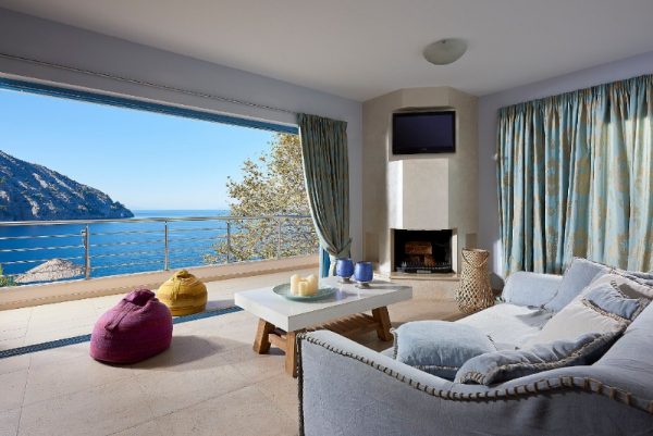 eaac726f-3cda-45b3-b86b-c8502863650d