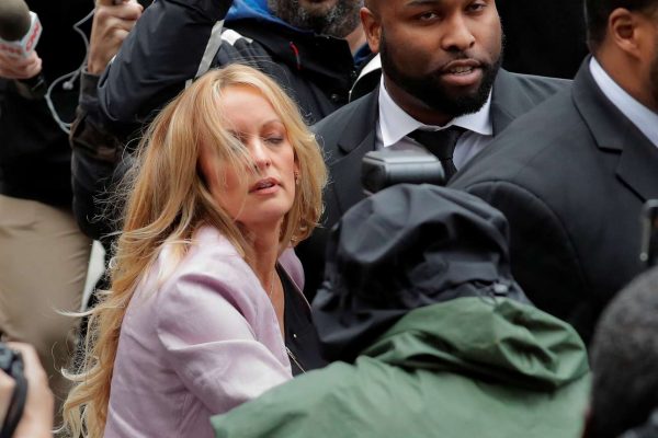 2018-04-16T182959Z_533064683_RC15999635B0_RTRMADP_3_USA-TRUMP-RUSSIA-COHEN