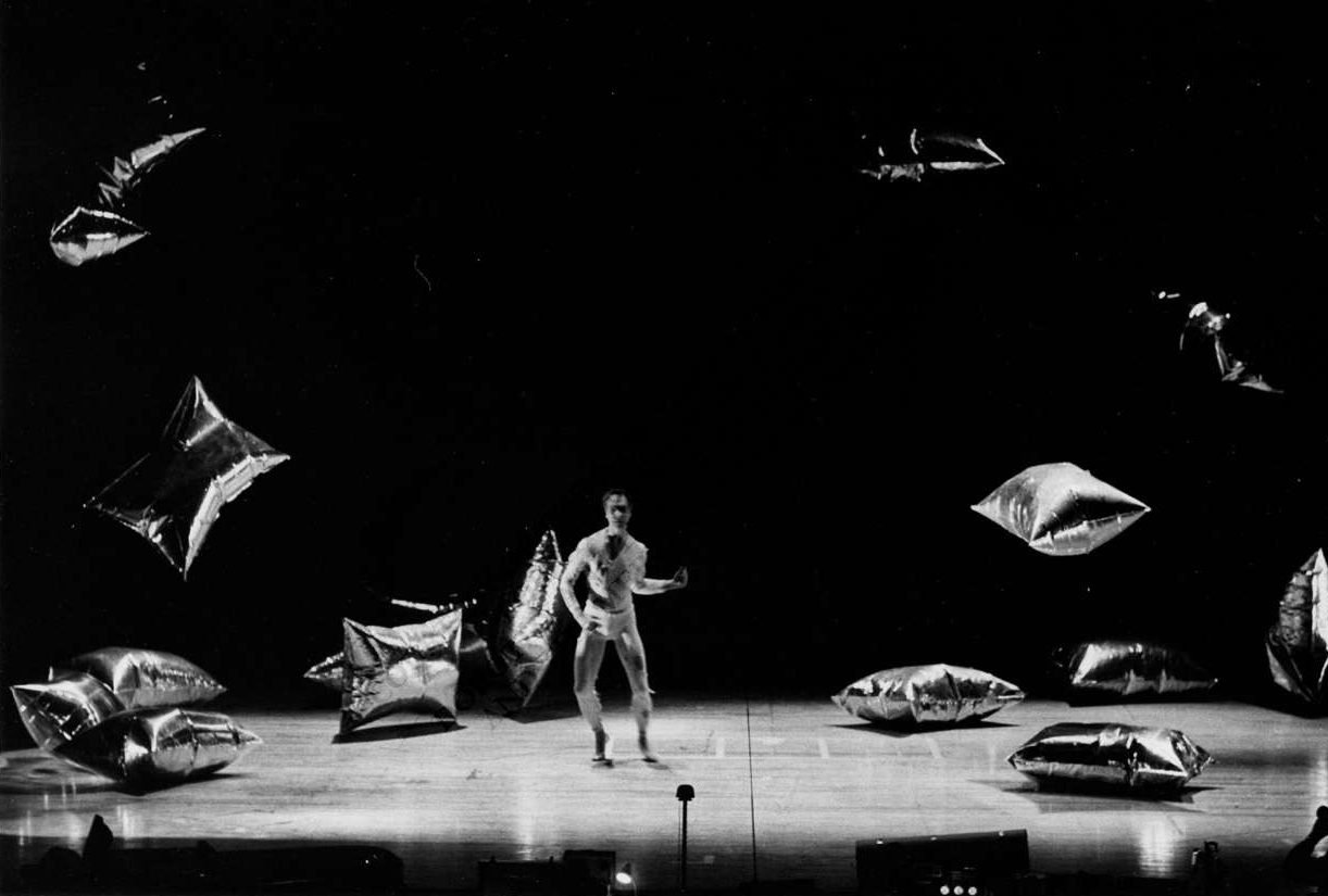 Oscar Bailey/@MerceCunninghamTrust/Facebook)