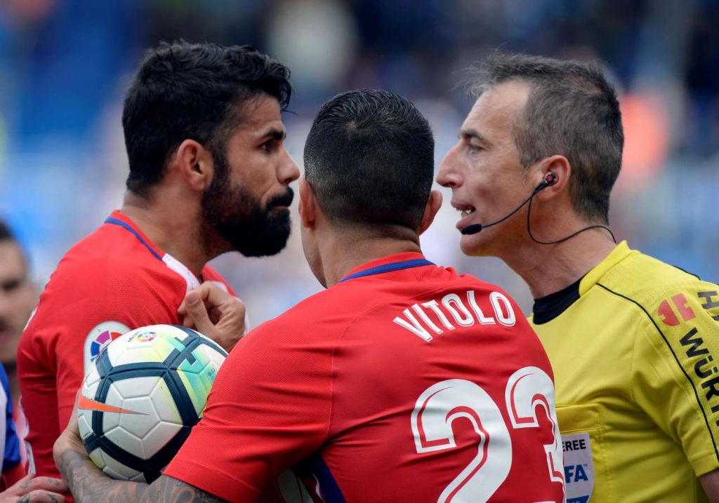 2018-04-29T152137Z_1081051913_RC1ED16850D0_RTRMADP_3_SOCCER-SPAIN-ALV-ATM