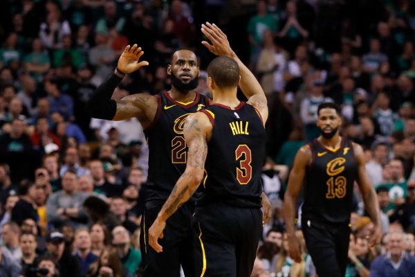 2018-05-28T031033Z_1442386563_NOCID_RTRMADP_3_NBA-PLAYOFFS-CLEVELAND-CAVALIERS-AT-BOSTON-CELTICS (1)