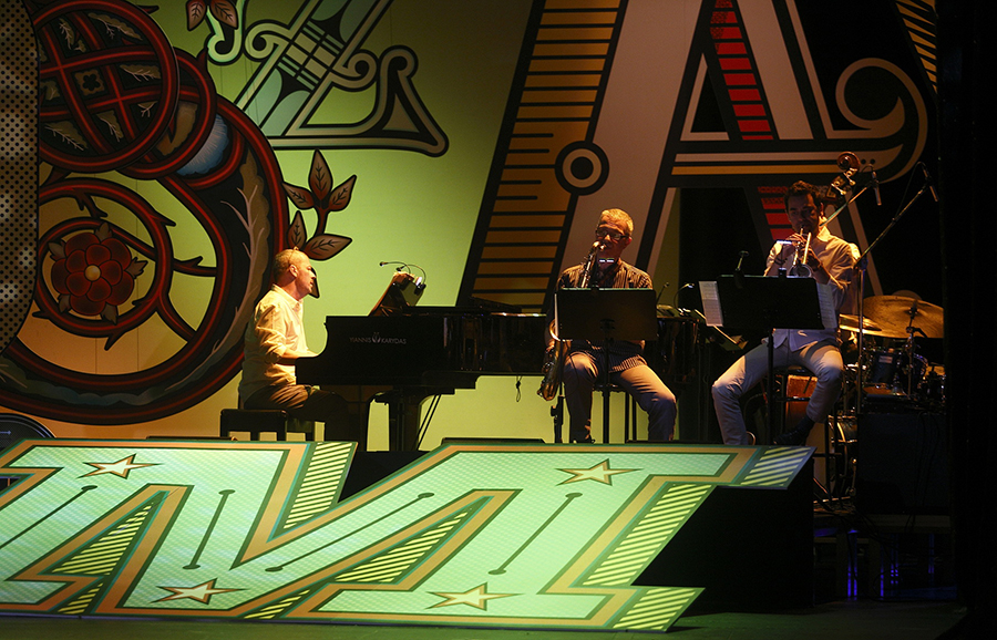 Public_mousikoi_1213D139477