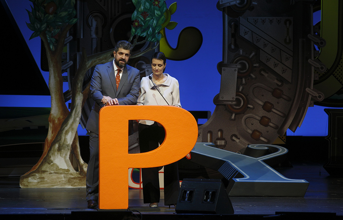 Public_simvouloi_1213D139493