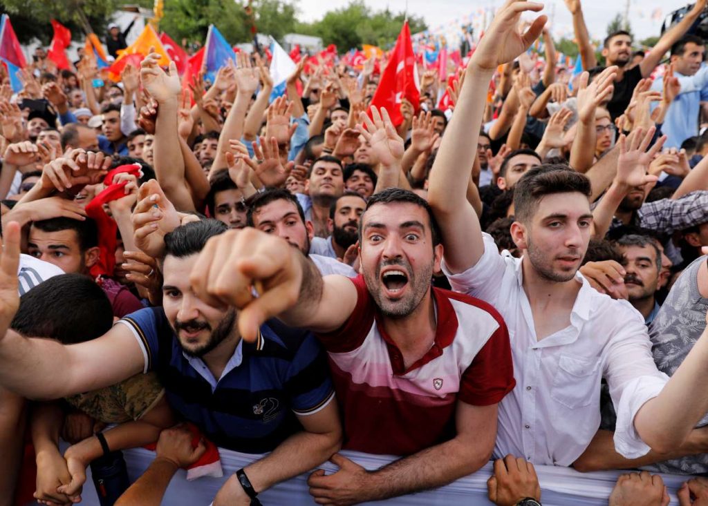 2018-06-03T174553Z_1861424779_RC1E93AE3B70_RTRMADP_3_TURKEY-ELECTION-ERDOGAN