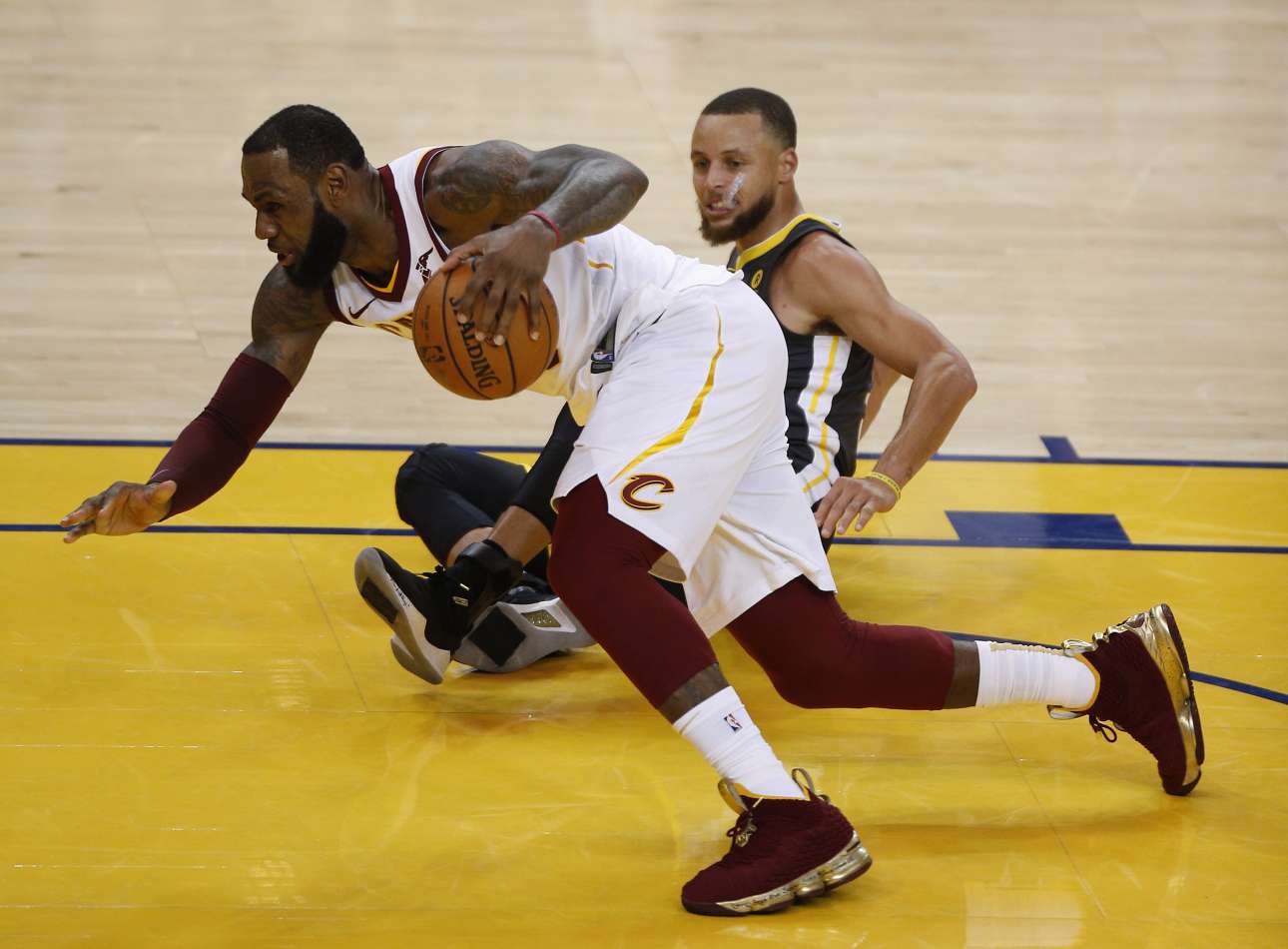2018-06-04T021716Z_1520935329_NOCID_RTRMADP_3_NBA-FINALS-CLEVELAND-CAVALIERS-AT-GOLDEN-STATE-WARRIORS