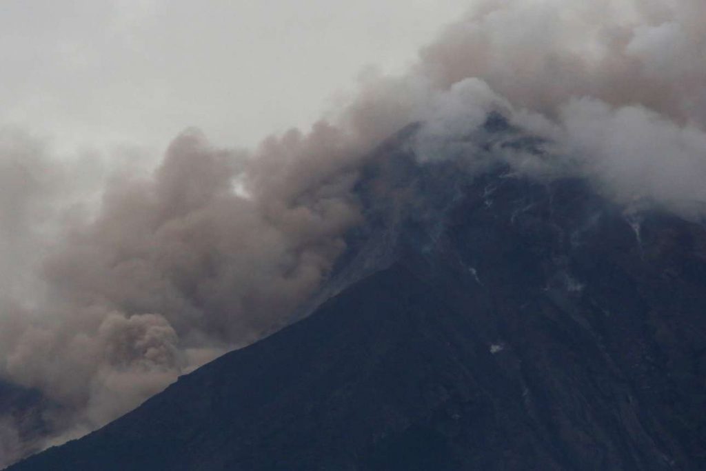 2018-06-04T031455Z_1085134983_RC1F326F30E0_RTRMADP_3_GUATEMALA-VOLCANO