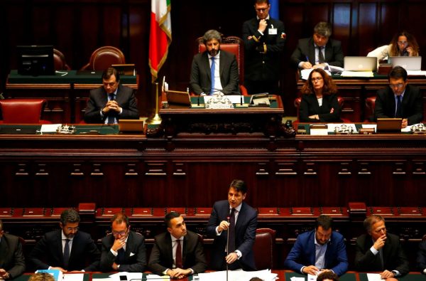 2018-06-06T142530Z_318120737_RC1EF4AAAB50_RTRMADP_3_ITALY-POLITICS