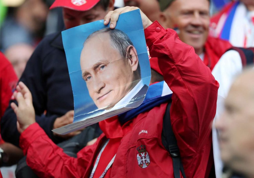 2018-06-22T173351Z_359376768_RC1ECCEDB880_RTRMADP_3_SOCCER-WORLDCUP-SRB-SWI