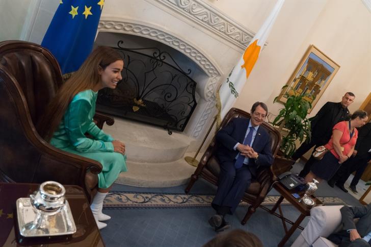 cache_728x3000_Analog_medium_535304_1582996_462018