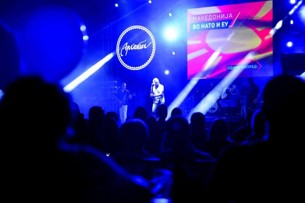 37146853_10156713852302932_7913333945591136256_o